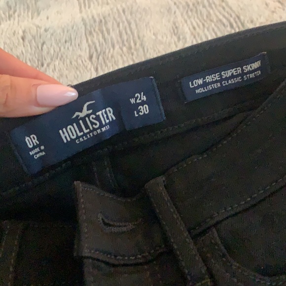 Hollister Low Rise Ripped Black Super Skinny Jeans - Size 24 - Picture 4 of 6